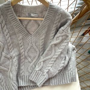 Zara cable knit sweater great condition
